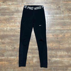 Nike Pro Mesh-Paneled Leggings